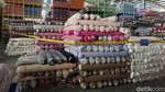 Penampakan 90 Ribu Rol Kain Gulungan dari China Disita Kemendag!