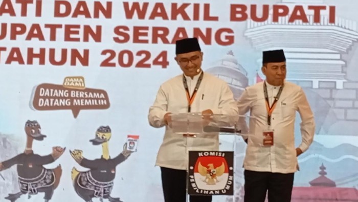 Andika dan Nanang saat debat Pilkada Serang (dok. Istimewa)