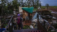 Di perairan hangat Laut Karibia, Rafael terus menguat dan mencapai status badai besar pada 6 November, melanda provinsi Artemisa di Kuba sebagai badai Kategori 3 dengan kecepatan angin berkelanjutan 185 kilometer per jam dan hembusan angin yang lebih kuat.