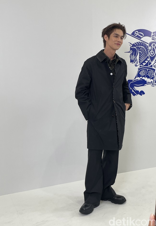 Bright Vachirawit sendiri merupakan global ambassador untuk Burberry. Foto: Rahmi Anjani/Wolipop
