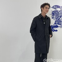 Bright Vachirawit sendiri merupakan global ambassador untuk Burberry. Foto: Rahmi Anjani/Wolipop