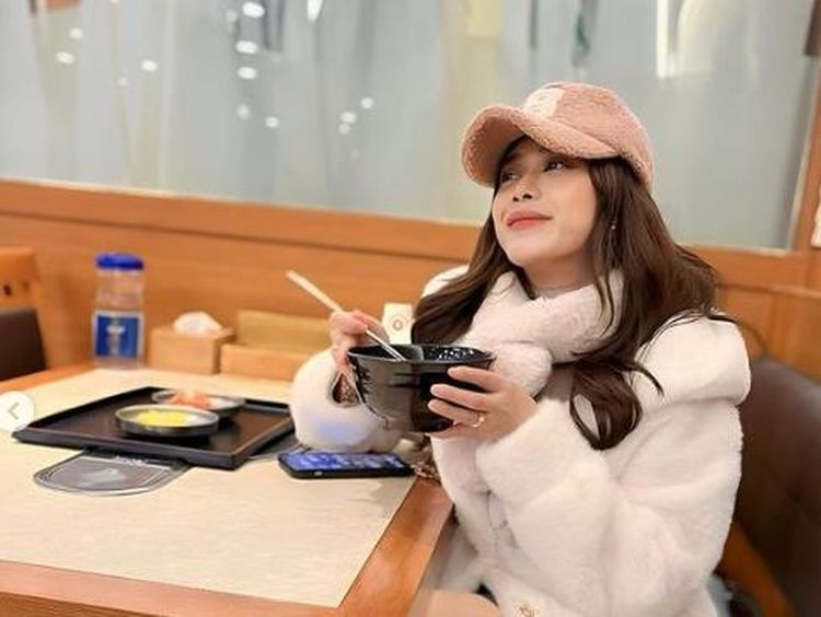 Brisia Jodie Si Foodies yang Senang Jalan-jalan Demi Kulineran