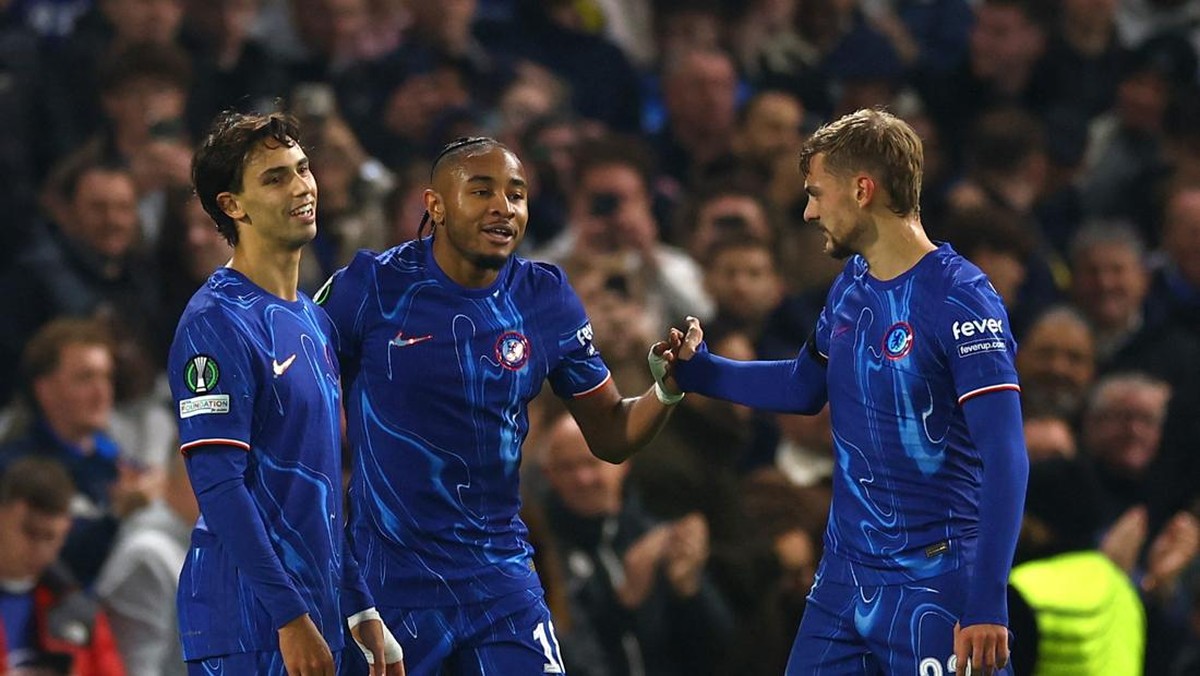 Chelsea tampil serius, FC Noah pun dibantai 0-8 (Action Images via Reuters/Matthew Childs)