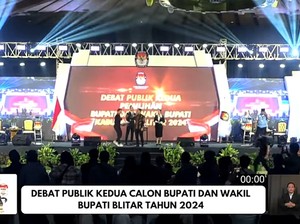 Detik-detik Debat Kedua Pilbup Blitar Dihentikan gegara Kertas Sontekan