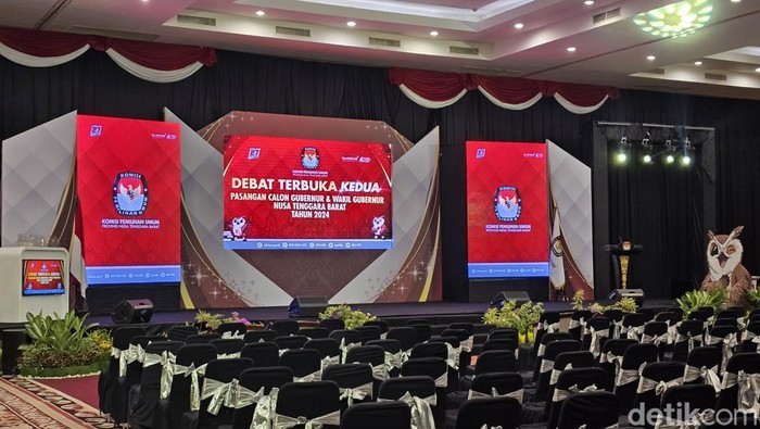 Suasana arena debat terbuka kedua Pilgub NTB di Lombok Raya Hotel Mataram pada Jumat (8/11/2024). (Helmy Akbar / detikBali)