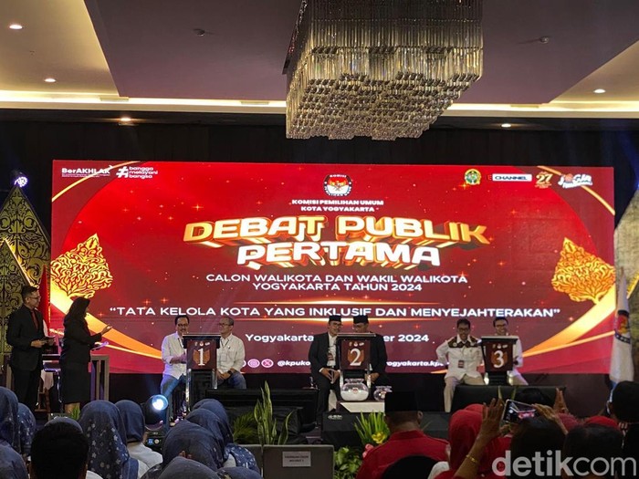 Debat perdana Pilkada Jogja 2024, Jumat (8/11/2024).
