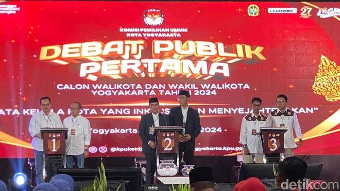 Debat perdana Pilkada Jogja 2024, Jumat (8/11/2024).