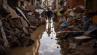 Banjir akibat badai Mediterania ini menjadi bencana banjir paling dahsyat yang pernah terjadi di Spanyol. (AP Photo/Emilio Morenatti)
