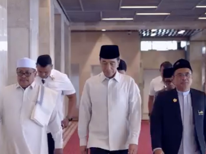 Jokowi di Masjid Istiqlal