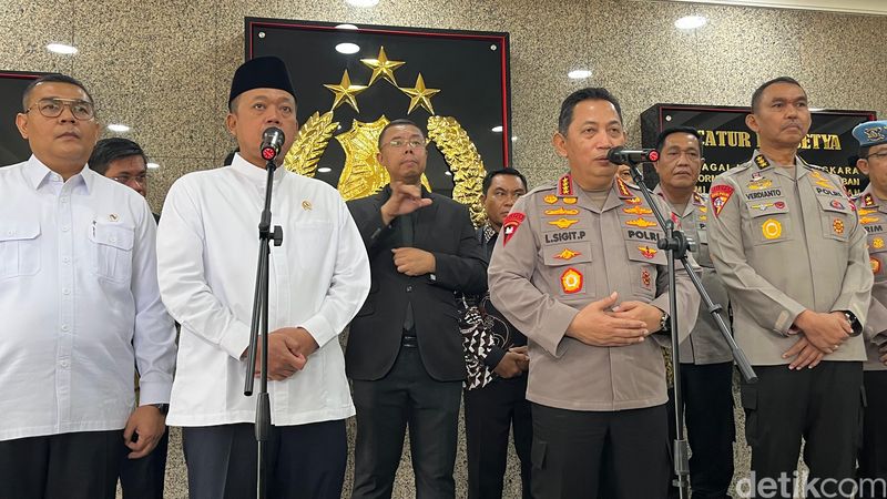 Kapolri Jenderal Listyo Sigit Prabowo menerima kunjungan Menteri ATR/BPN Nusron Wahid. (Rumondang Naibaho/detikcom)