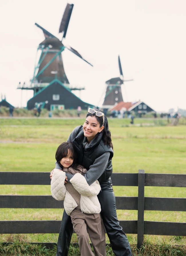 Kedekatan Medina Dina dan Gempita