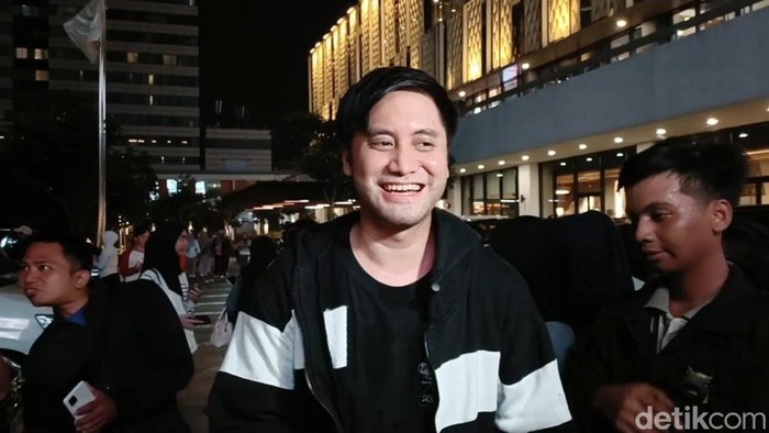 Kevin Aprilio