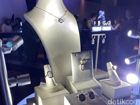 Koleksi Frank & Co x Maudy Ayunda