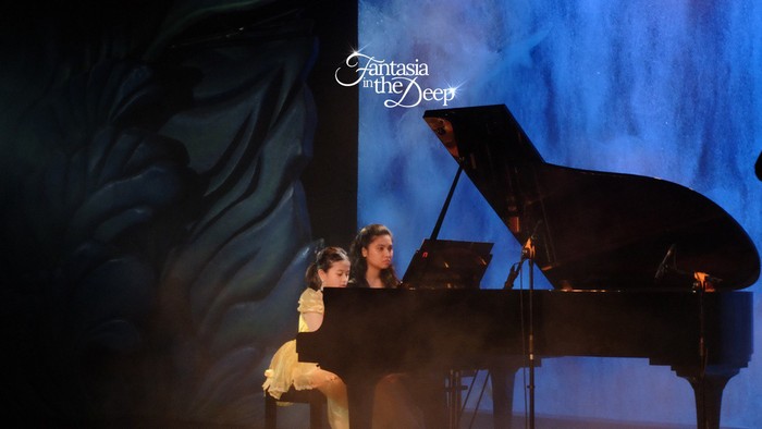 Konser Piano di Jakarta Aquarium Safari
