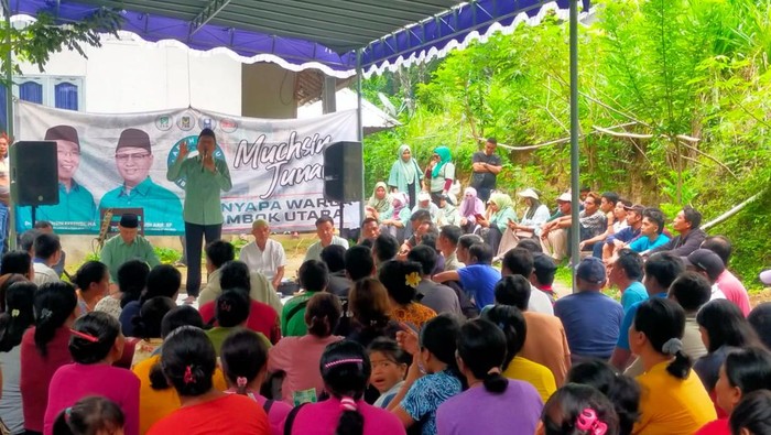 Lalu Muchsin Efendi saat berkampanye di salah satu Kecamatan di Lombok Utara. (Istimewa)