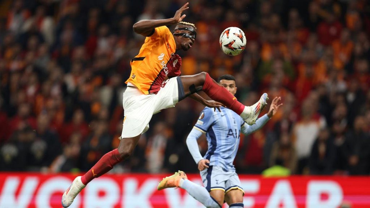 Victor Osimhen sedang dipinjamkan Napoli ke Galatasaray. Foto: Getty Images/Ahmad Mora