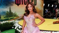 Marion Jola mendapat banyak pujian karena penampilannya ini. Foto: Instagram Marion Jola