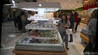 Selain makanan khas Jepang, ada juga menu makanan Korea yang hadir di sini.