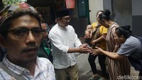 RK menyebut akan mengupayakan warga di wilayah tersebut tidak tergusur. Dia mengatakan solusi penyelesaian tak melulu harus dilakukan penggusuran.  