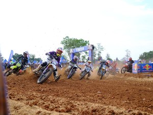 Supercrosser 2024 Tuntas, Hadirkan Pembalap Andal