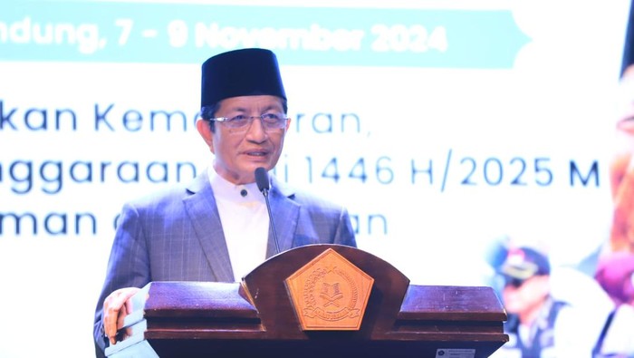 Menteri Agama Nasaruddin Umar saat membuka Mudzakarah Perhajian 2024 di Bandung, Jawa Barat, Kamis (7/11/2024)
