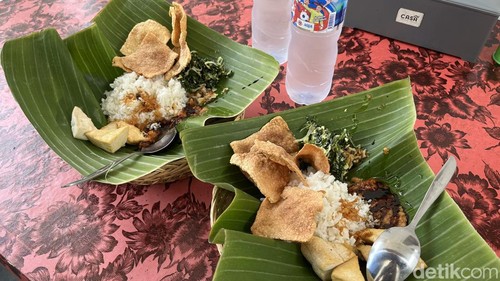 Nasi Tahu Ni Sarti di Gianyar, Bali, Jumat (8/11/2024). (Firga Raditya Pamungkas)