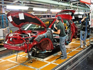 Nissan Bakal PHK 9 Ribu Karyawan, Gaji CEO Dipotong Setengah!