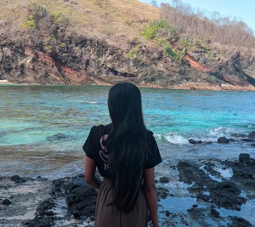 Pantai Beta di Maumere, Kabupaten Sikka, NTT. (Instagram @oliviaata__)