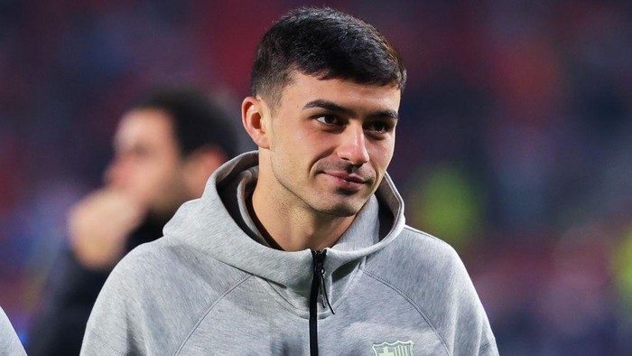 BELGRADE, SERBIA - NOVEMBER 6: Pedri of FC Barcelona reacts during the pitch inspection prior during the UEFA Champions League 2024/25 League Phase MD4 match between between FC Barcelona and FK Crvena Zvezda at Rajko Mitic Stadium on November 6, 2024 in Belgrade, Serbia. (Photo by Nikola Krstic/MB Media/Getty Images)