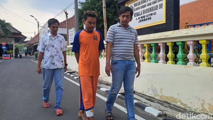 perampokan minimarket jombang