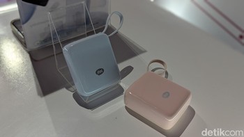 Terakhir ada aksesoris powerbank Itel PowerEasy Nano yang berukuran mungil tapi bisa menyediakan daya hingga 10.000 mAh. Foto: Virgina Maulita Putri/detikINET