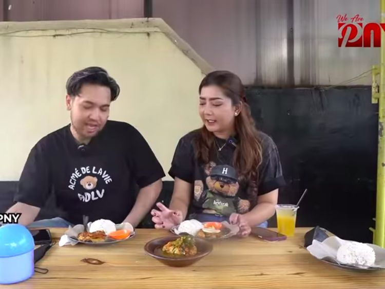 Sibuk Sebagai Aktivis Sosial, Teh Novi juga Suka Kulineran Bareng Pacar