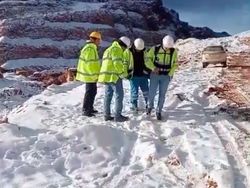 Aneh Tapi Nyata, Hujan Salju di Gurun Arab Saudi