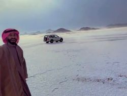 Aneh Tapi Nyata, Hujan Salju di Gurun Arab Saudi