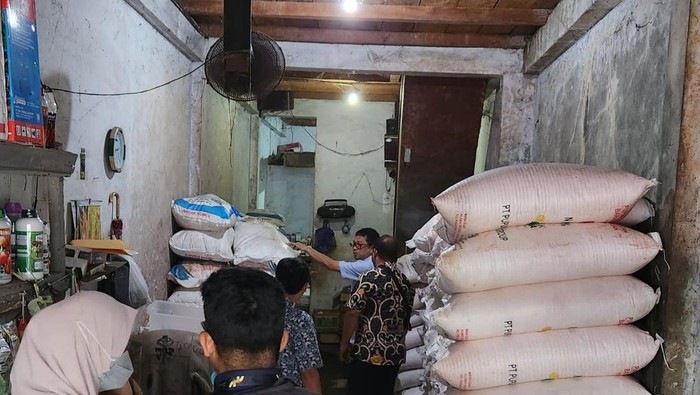 Satgassus Pencegahan Korupsi Polri turun langsung memantau penyaluran pupuk subsidi di Sulut.