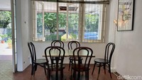 Sejiwa Coffee cabang Kiputih itu diklaim sebagai hidden gem. Lokasinya berada di dalam pemukiman. Bangunannya juga seperti rumah biasa. Foto: detikcom/Riska Fitria