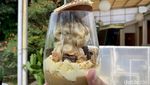 Menikmati Cheesecake Nastar dan Kopi Gula Aren di Kafe Asri