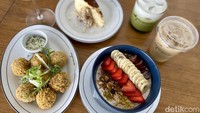 Bandung identik dengan kafe kekinian yang populer jadi destinasi banyak orang. Maka tak heran jika suasananya ramai dipenuhi pengunjung. Foto: detikcom/Riska Fitria