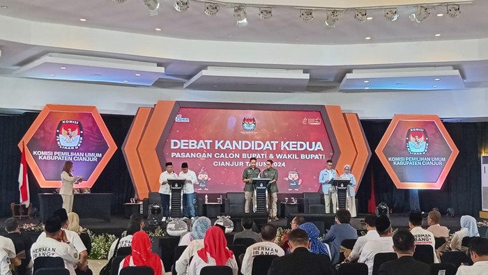 Tangkapan layar promosi situs judi online saat live debat Cianjur