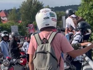 Viral Mahasiswi di Ambon Diduga Kesurupan Hendak Lompat dari Jembatan