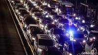Rincian tarif PKB kepemilikan dan/atau penguasaan oleh orang pribadi adalah 2% (dua persen) untuk kepemilikan dan/atau penguasaan Kendaraan Bermotor pertama, 3% (tiga persen) untuk kepemilikan dan/atau penguasaan Kendaraan Bermotor kedua, 4% (empat persen) untuk kepemilikan dan/atau penguasaan Kendaraan Bermotor ketiga, 5% (lima persen) untuk kepemilikan dan/atau penguasaan Kendaraan Bermotor keempat, dan 6% (enam persen) untuk kepemilikan dan/atau penguasaan Kendaraan Bermotor kelima dan seterusnya.  