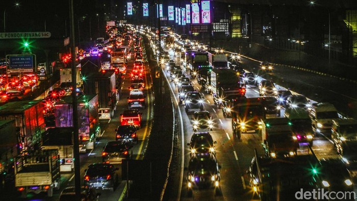 Tarif Baru Pajak Progresif Jakarta Berlaku Mulai 2025 Pemerintah Provinsi DKI Jakarta akan segera memberlakukan skema baru pajak kendaraan bermotor (PKB). Tarif baru pajak progresif kendaraan di Jakarta akan berlaku mulai Januari 2025.