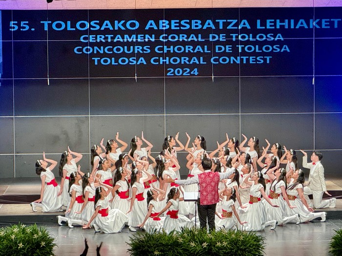 The Resonanz Childrens Choir di 55th Tolosa Choral Contest. The Resonanz Childrens Choir di 55th Tolosa Choral Contest.