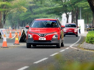 Seberapa Aman Mobil Listrik di Jalan Raya?