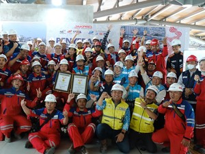Kerjakan Proyek LRT Jakarta Fase 1B, Waskita Karya Raih 2 Rekor MURI