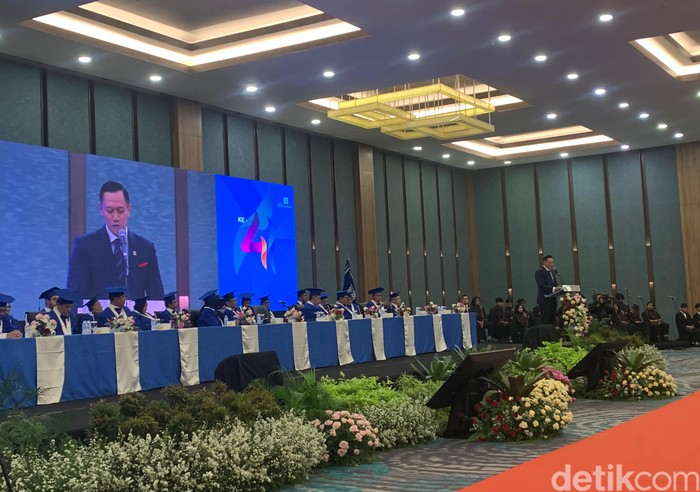 AHY memberikan orasi ilmiah di Universitas Paramadina (Mulia Budi/detikcom)