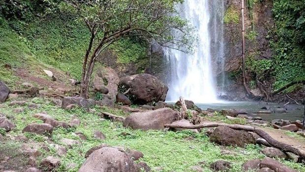 Air Terjun Renah Sungai Besar.