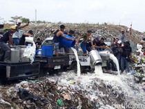 Pengepul-Peternak Boyolali Buang 50 Ribu Liter Susu Sapi ke TPA Winong