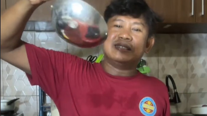 Bikin Karumeyaki ala Jepang, TikToker Mursid Gagal Lagi