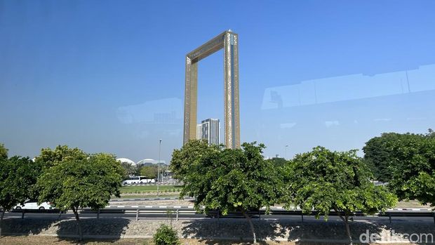 Dubai Frame